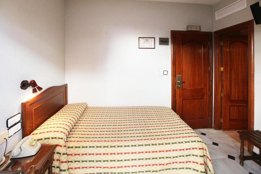 Hotel El Cisne Córdoba Pokoj fotografie