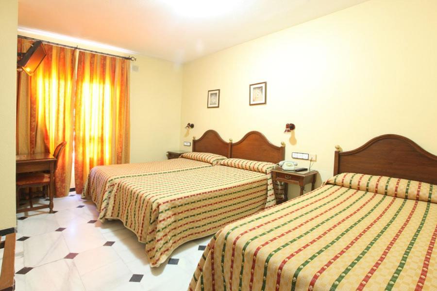 Hotel El Cisne Córdoba Pokoj fotografie